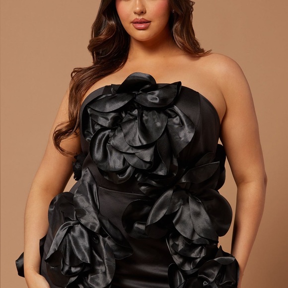 PLUS SIZE BIRTHDAY DRESS FASHION NOVA LUXE BLACK DRESS WITH FLOWERS - Picture 8 of 8